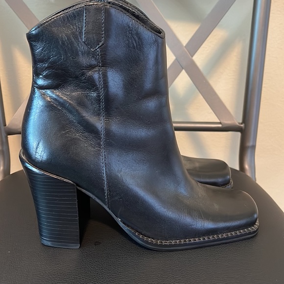 Colin Stuart Black Leather Boots size 6M - Picture 2 of 3